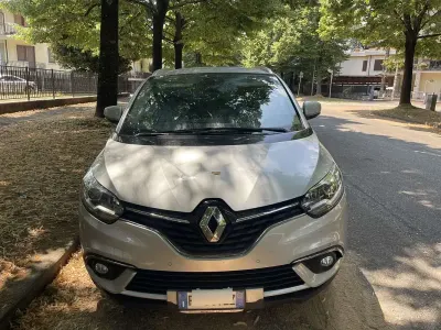 Usata Renault Grand Scénic IV Business 110 CV (80 kW) 2017 Monovolume