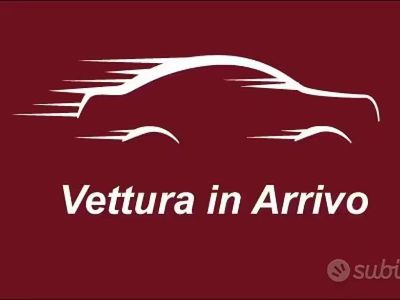 Usata VW T-Roc Style 150 CV (110 kW) 2023 Grigio SUV