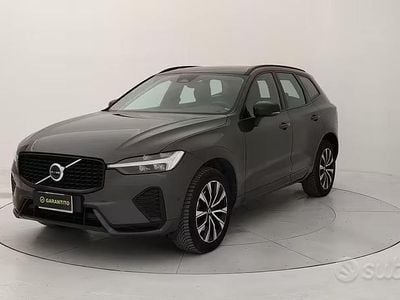 Usata Volvo XC60 Plus 197 CV (144 kW) 2022 Grigio SUV