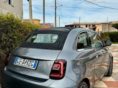 Usata Fiat 500e La Prima 69 kW (95 CV) 2021 Grigio Cabrio