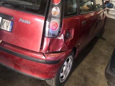 Usata Fiat Punto 88 CV (64 kW) 1994 Rosso Utilitaria