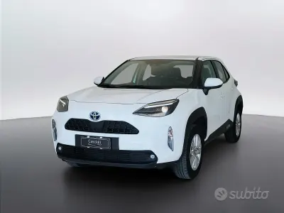 Usata Toyota Yaris Cross Active 116 CV (85 kW) 2022 Bianco SUV