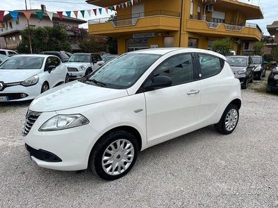Usata Lancia Ypsilon Gold 80 CV (58 kW) 2013 Bianco Utilitaria