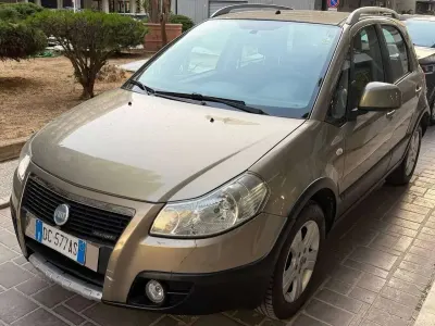 Usata Fiat Sedici Dynamic 120 CV (88 kW) 2006 Oro SUV