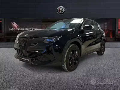 Usata Alfa Romeo Junior 136 CV (100 kW) 2025 Nero SUV