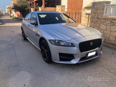 Usata Jaguar XF R-Sport 240 CV (176 kW) 2019 Grigio Berlina