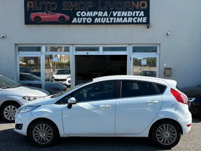 Second-hand Ford Fiesta 75 CP (55 kW) 2015 Alb Hatchback