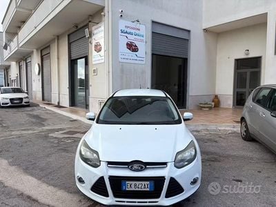 Usata Ford Focus Titanium 115 CV (84 kW) 2012 Bianco Berlina