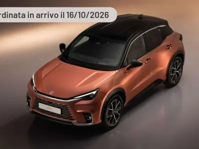Usata Lexus LBX 136 CV (100 kW) 2024 Argento SUV