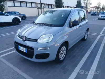 Usata Fiat Panda 69 CV (50 kW) 2019 Bluazzurro Utilitaria