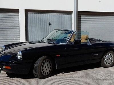 Usata Alfa Romeo 2000 128 CV (94 kW) 1991 Nero Cabrio