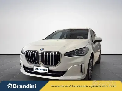 Usata BMW 218 Active Tourer Luxury Line 150 CV (110 kW) 2022 Bianco Monovolume