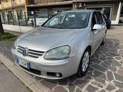 Usata VW Golf IV Sportline 140 CV (102 kW) 2004 Grigio Berlina