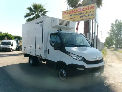 Usata Iveco Daily 126 CV (92 kW) 2015 Bianco