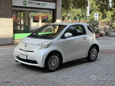 Usata Toyota iQ Trend 68 CV (50 kW) 2014 Bianco Utilitaria