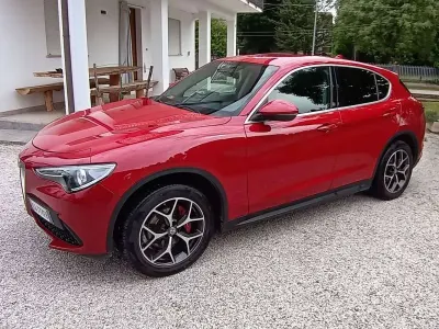 Usata Alfa Romeo Stelvio Tech Edition 190 CV (139 kW) 2019 Rosso SUV
