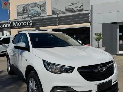 Usata Opel Grandland X Innovation 120 CV (88 kW) 2018 Bianco SUV