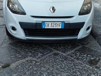 Usata Renault Clio III 75 CV (55 kW) 2012 Bianco Utilitaria