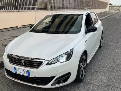 Usata Peugeot 308 GT-line 120 CV (88 kW) 2017 Bianco Berlina