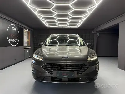 Usata Ford Kuga Titanium 120 CV (88 kW) 2022 Grigio SUV