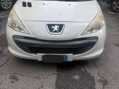 Usata Peugeot 206 60 CV (44 kW) 2011 Bianco Berlina