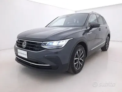 Usata VW Tiguan Life 150 CV (110 kW) 2022 Grigio SUV