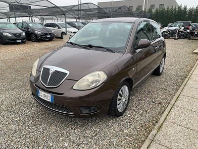 Usata Lancia Ypsilon 77 CV (56 kW) 2010 Marrone Utilitaria