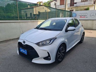 usata Toyota Yaris Hybrid 