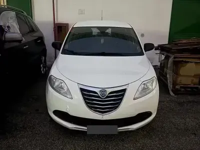 Usata Lancia Ypsilon 69 CV (50 kW) 2012 Utilitaria