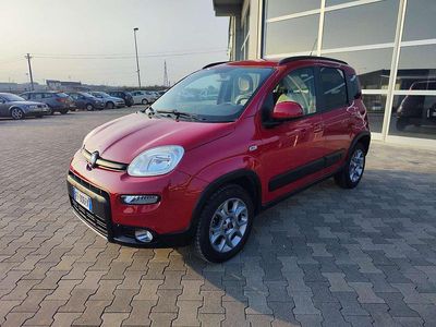 Usata Fiat Panda 4x4 S 86 CV (63 kW) 2016 Rosso Utilitaria