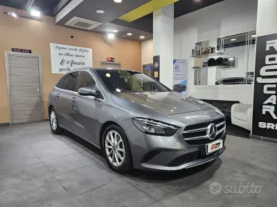 Usata Mercedes B200 Executive 150 CV (110 kW) 2019 Grigio Monovolume