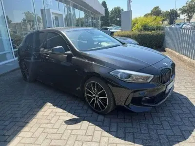 Usata BMW 120 M Sport 190 CV (139 kW) 2021 Nero Utilitaria