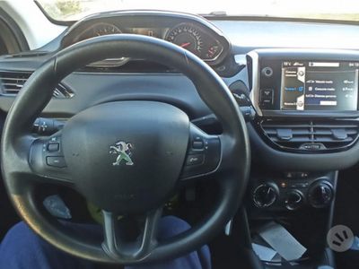 Usata Peugeot 208 82 CV (60 kW) 2023 Grigio Utilitaria