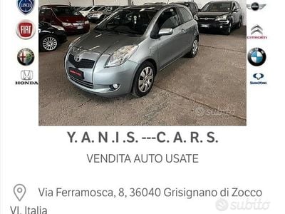 Usata Toyota Yaris 84 CV (61 kW) 2007 Grigio Utilitaria
