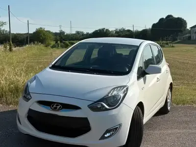 Usata Hyundai ix20 90 CV (66 kW) 2014 Bianco Utilitaria