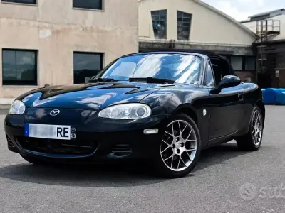 Usata Mazda MX5 146 CV (107 kW) 2004 Nero Cabrio