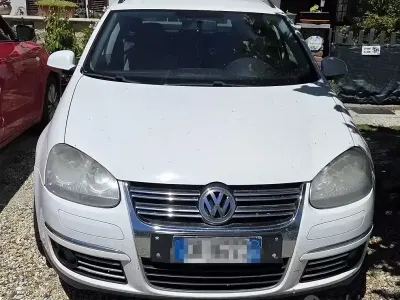 Usata VW Golf VI 105 CV (77 kW) 2008 Bianco Utilitaria