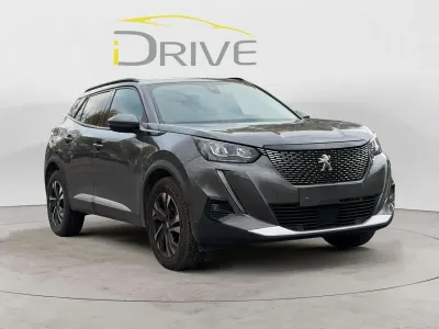Usata Peugeot 2008 Allure+ 131 CV (96 kW) 2022 Grigio SUV