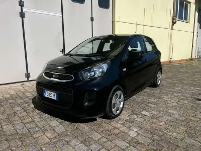 Usata Kia Picanto Active 67 CV (49 kW) 2016 Nero Utilitaria