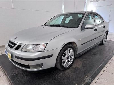 Usata Saab 9-3 Vector 120 CV (88 kW) 2005 Grigio Berlina