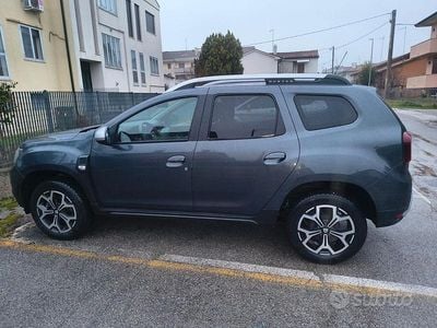 Usata Dacia Duster Prestige 101 CV (74 kW) 2020 Grigio SUV