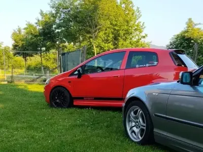 Usata Fiat Grande Punto 131 CV (96 kW) 2006 Rosso Utilitaria