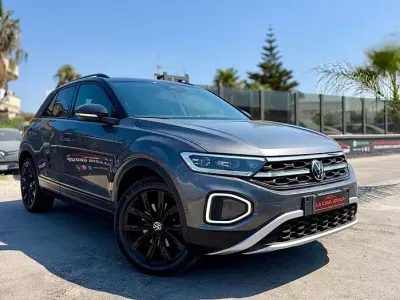 Usata VW T-Roc R-line 150 CV (110 kW) 2023 Grigio SUV