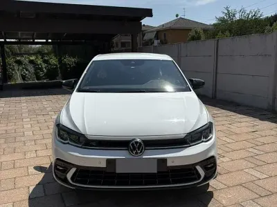 Usata VW Polo R-line 95 CV (69 kW) 2022 Bianco Utilitaria