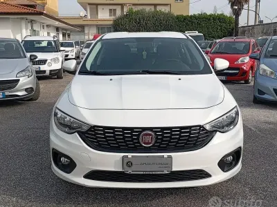 Usata Fiat Tipo Lounge 95 CV (69 kW) 2017 Bianco Berlina
