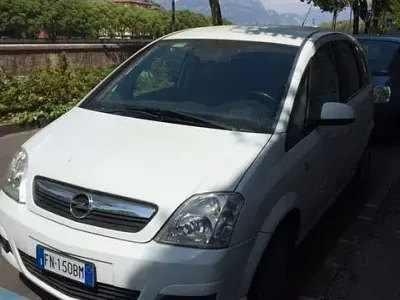 Usata Opel Meriva Club 90 CV (66 kW) 2010 Bianco Monovolume
