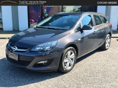 Usata Opel Astra Eco 110 CV (80 kW) 2014 Grigio Station wagon