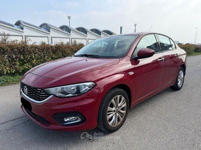 Usata Fiat Tipo Pop 95 CV (69 kW) 2016 Rosso Berlina