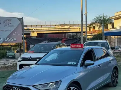 Usata Audi A3 Advanced 116 CV (85 kW) 2022 Grigio Berlina