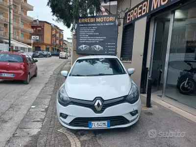 Usata Renault Clio IV Life 75 CV (55 kW) 2018 Bianco Berlina